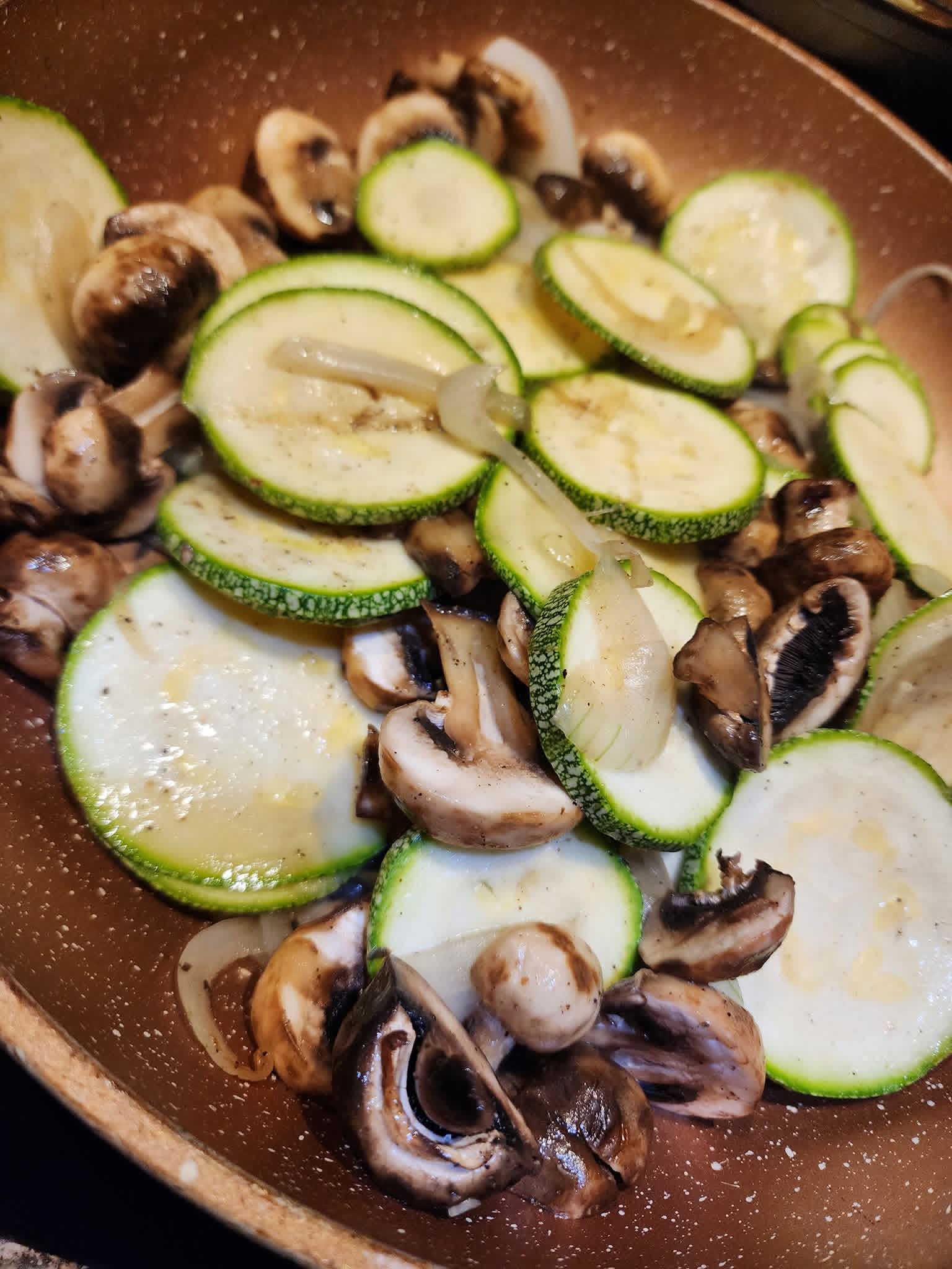 Champiñones con calabaza y cebolla
